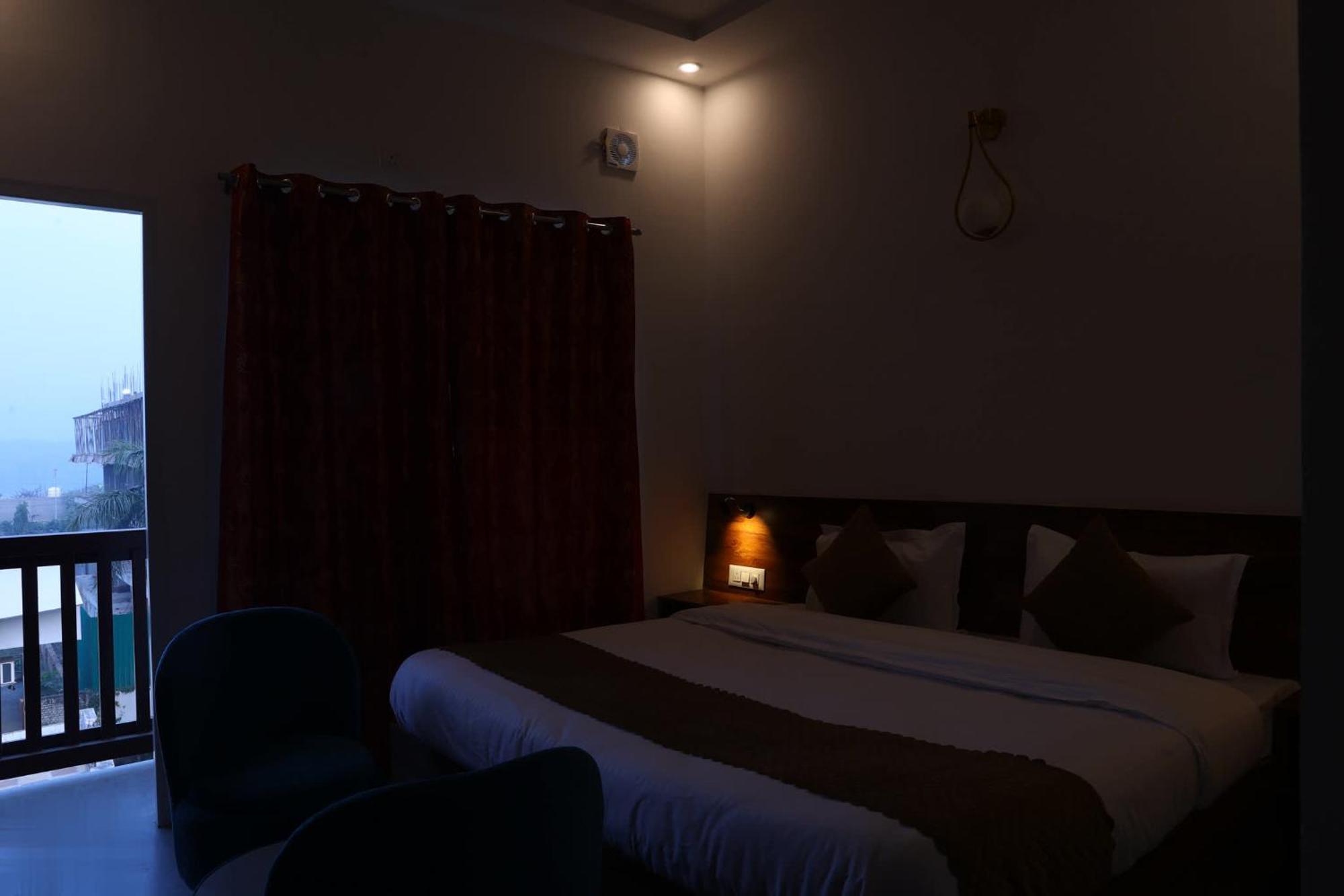 Montreal By Madhuban Inn Rishikesh Ngoại thất bức ảnh